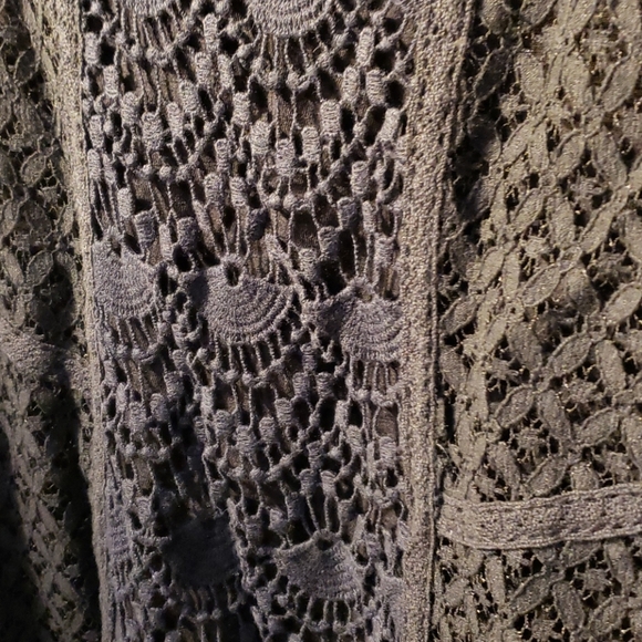 Mudd lace black tank top. Size L - Picture 3 of 7
